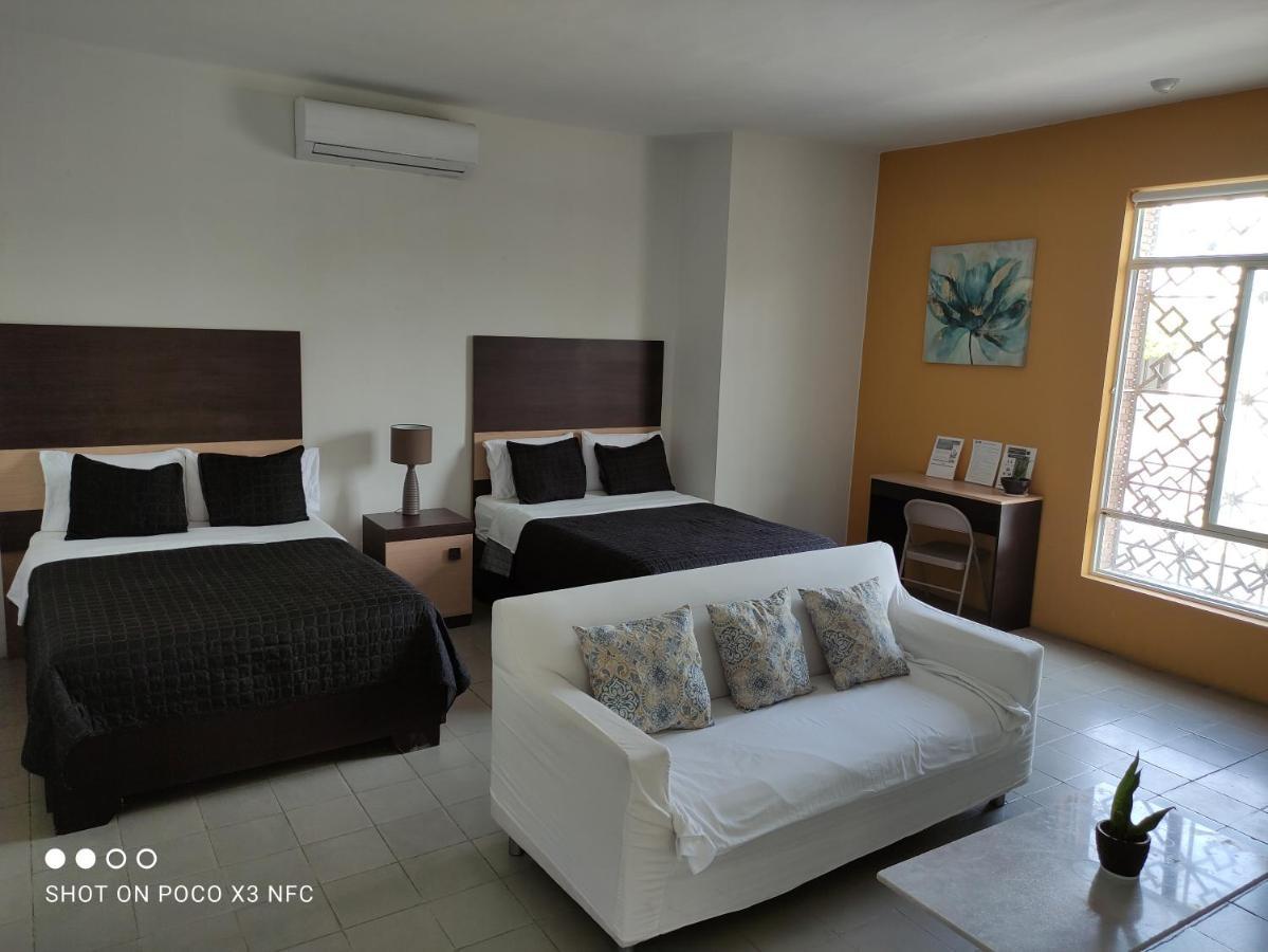 Hotel Del Bosque Torreon Bagian luar foto